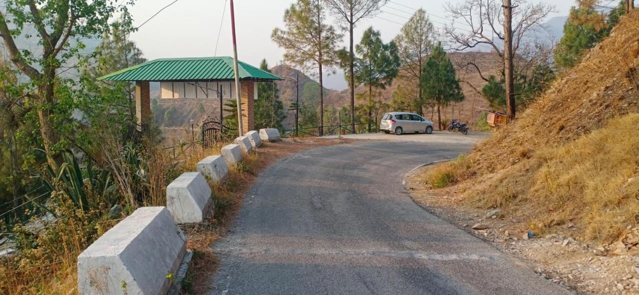 Blue Pine Orchards - Villas ランズドーン エクステリア 写真