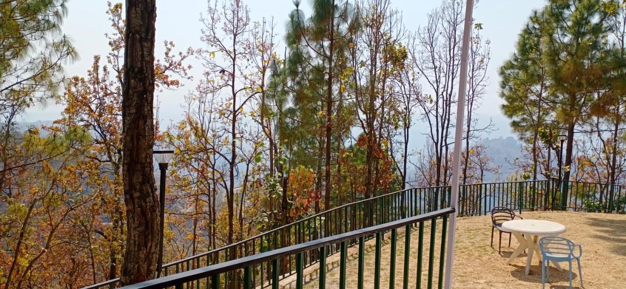 Blue Pine Orchards - Villas ランズドーン エクステリア 写真